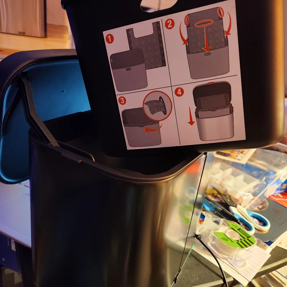 Compost bin - Picture 3 of 4